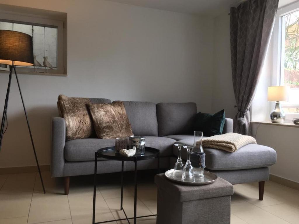 Schoene Ferienwohnung 2,5 Zimmer In Stadtnaehe Mit Eigenem Hofgarten Balingen Luaran gambar