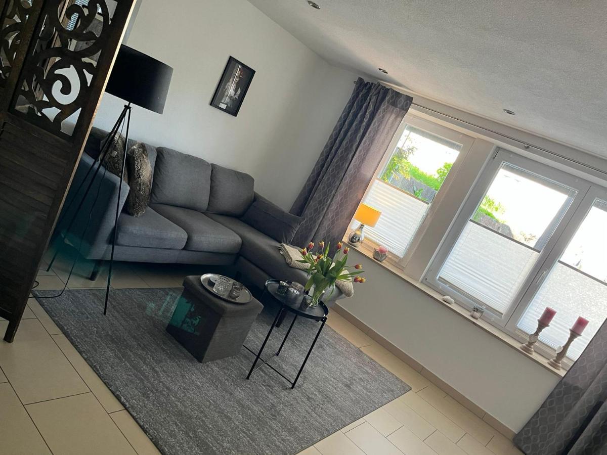 Schoene Ferienwohnung 2,5 Zimmer In Stadtnaehe Mit Eigenem Hofgarten Balingen Luaran gambar
